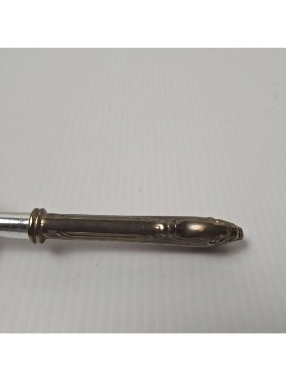 ANTIQUE VICTORIAN VANITY SILVER PLATED MAKEUP/POWDER BRUSH ORNATE HANDLE